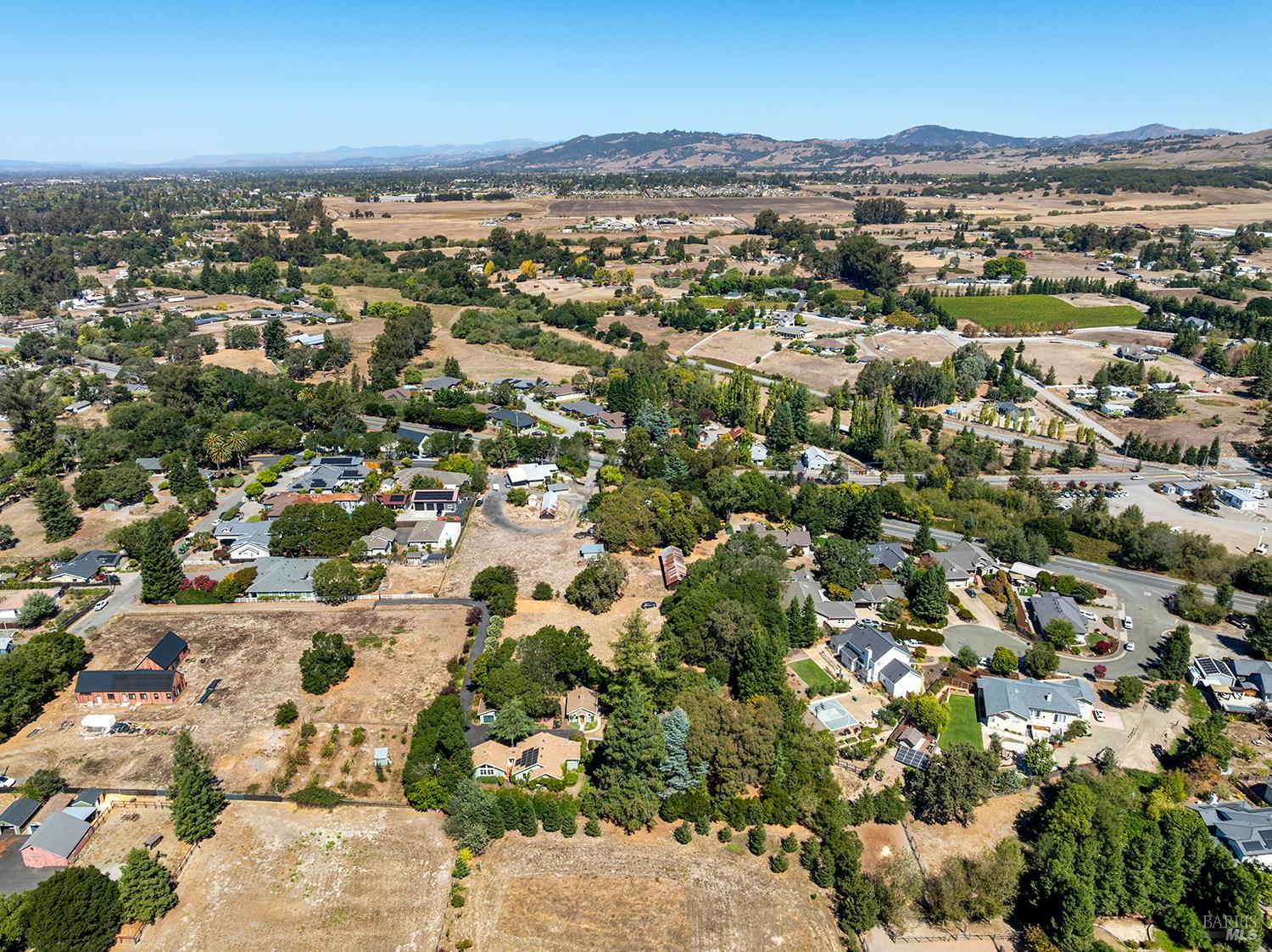 690 Palm Avenue Penngrove CA 94951