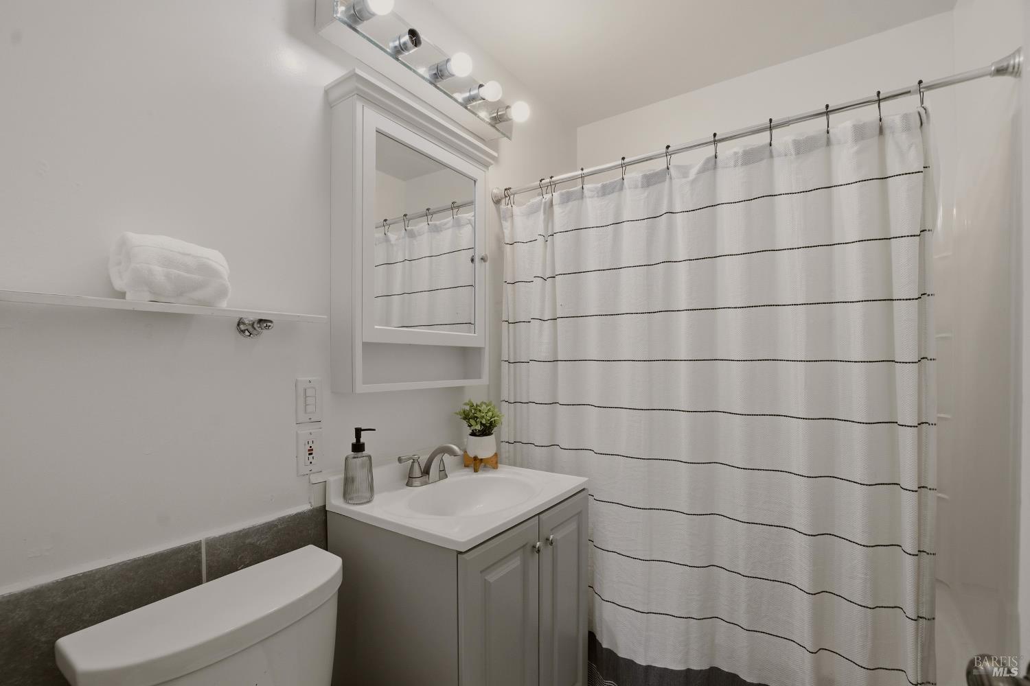 2720 Hilltop Drive Napa CA 94558