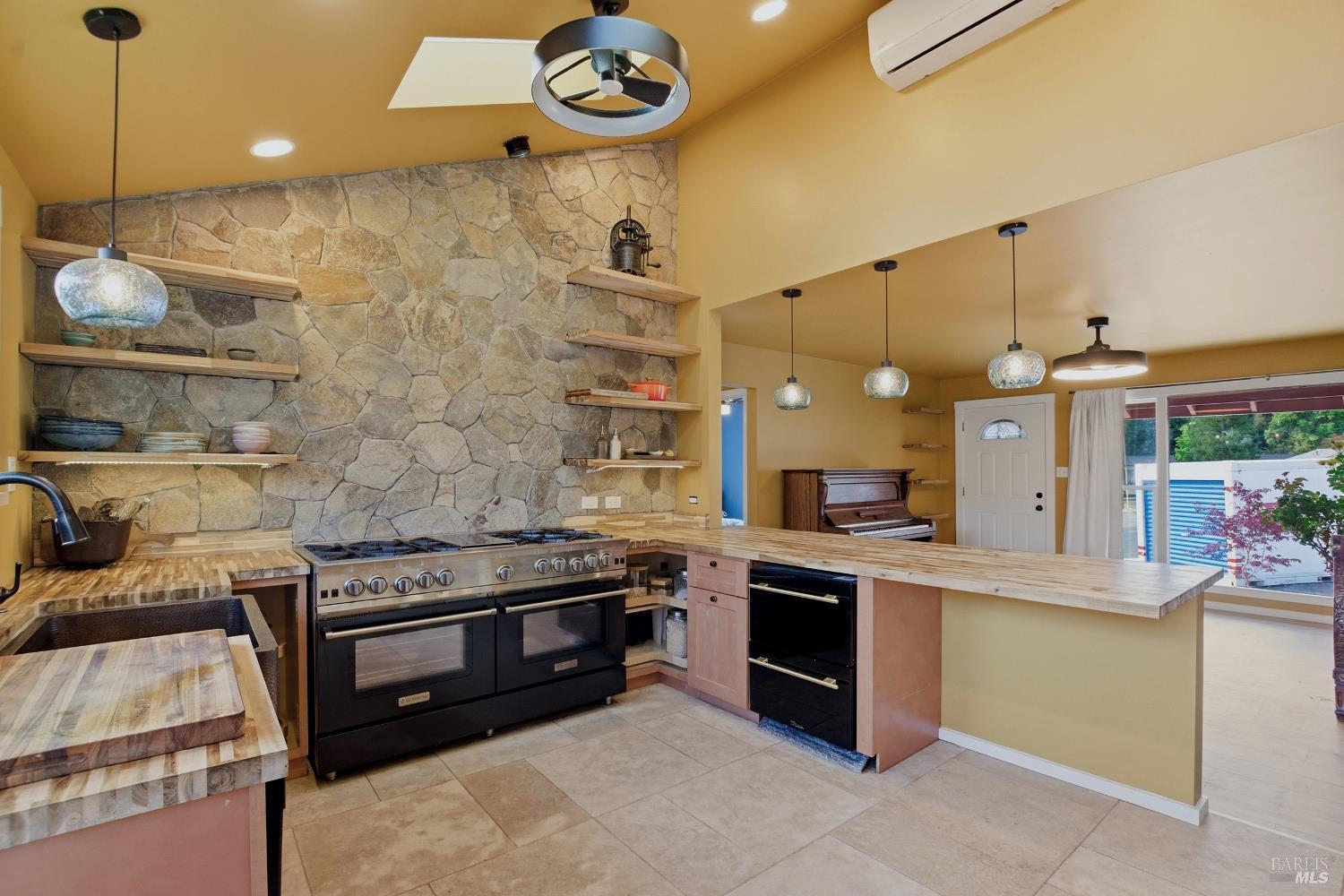 2720 Hilltop Drive Napa CA 94558