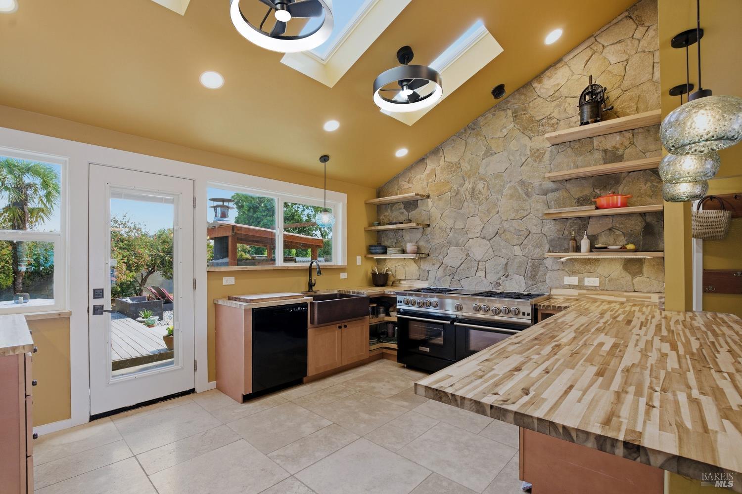2720 Hilltop Drive Napa CA 94558