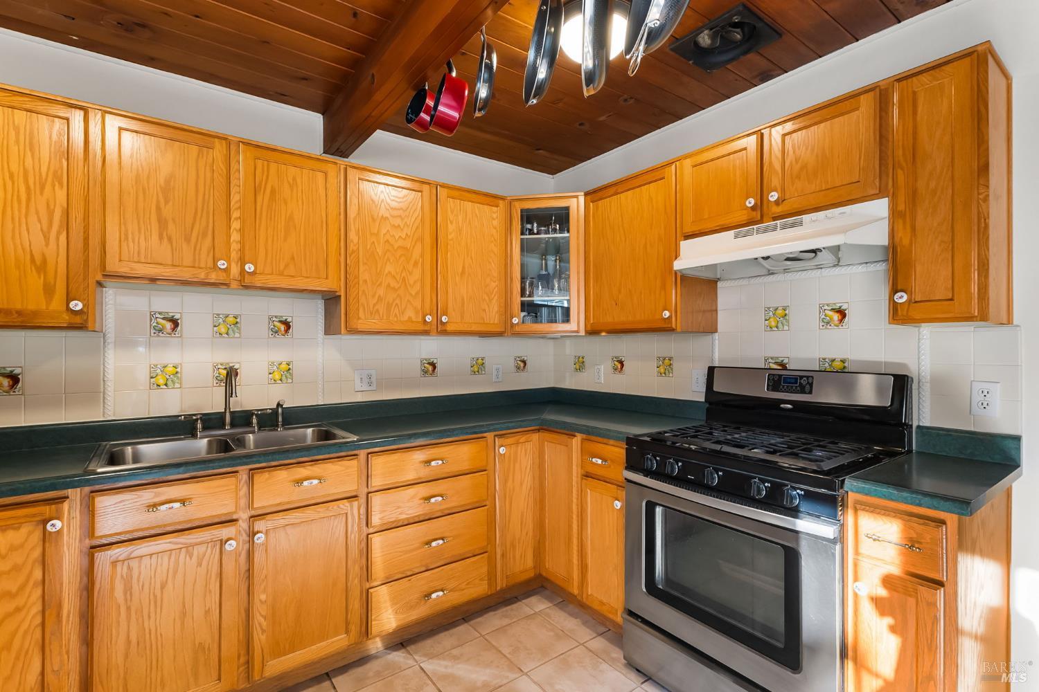 613 N Adams Street Dixon CA 95620