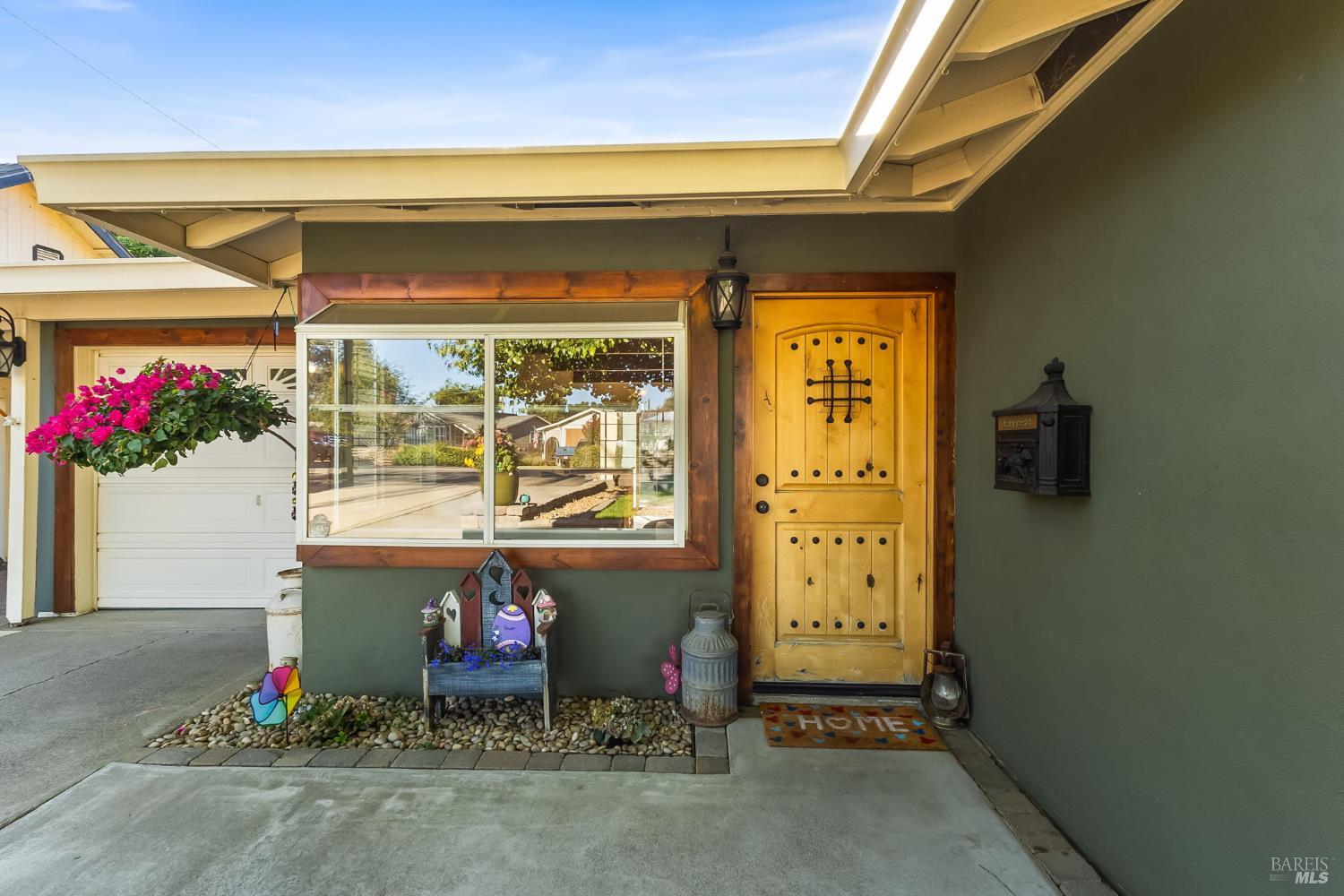 613 N Adams Street Dixon CA 95620