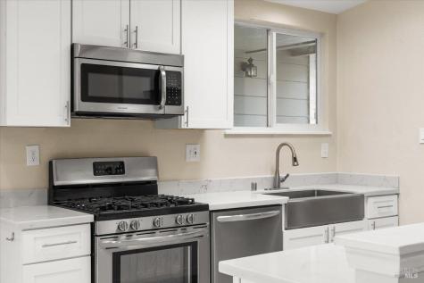 232 Twin Oaks Way Healdsburg CA 95448