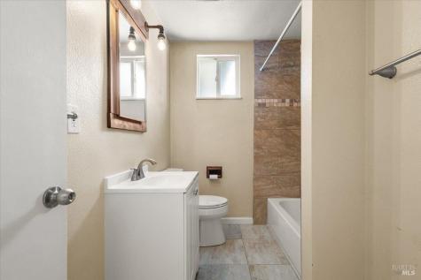 232 Twin Oaks Way Healdsburg CA 95448