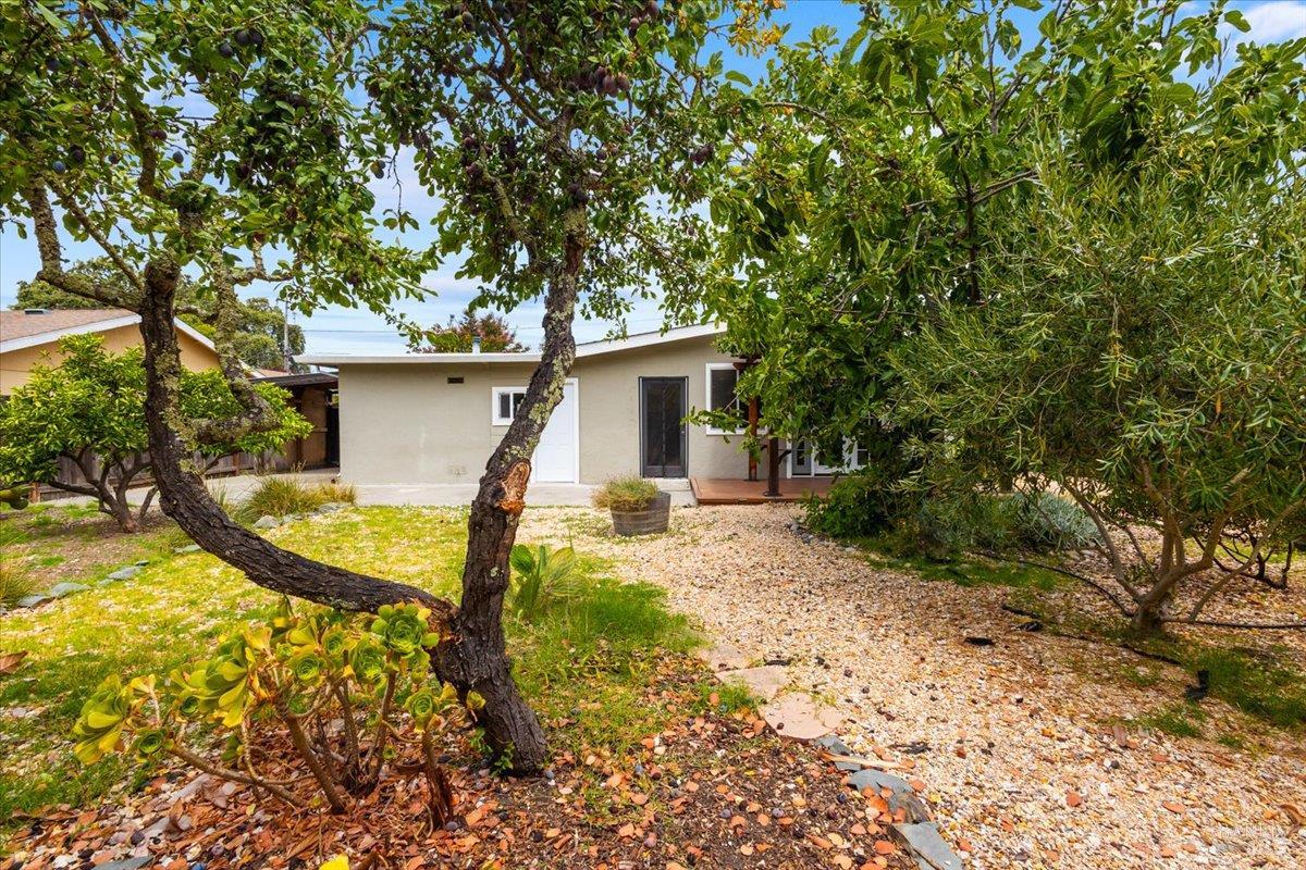 232 Twin Oaks Way Healdsburg CA 95448
