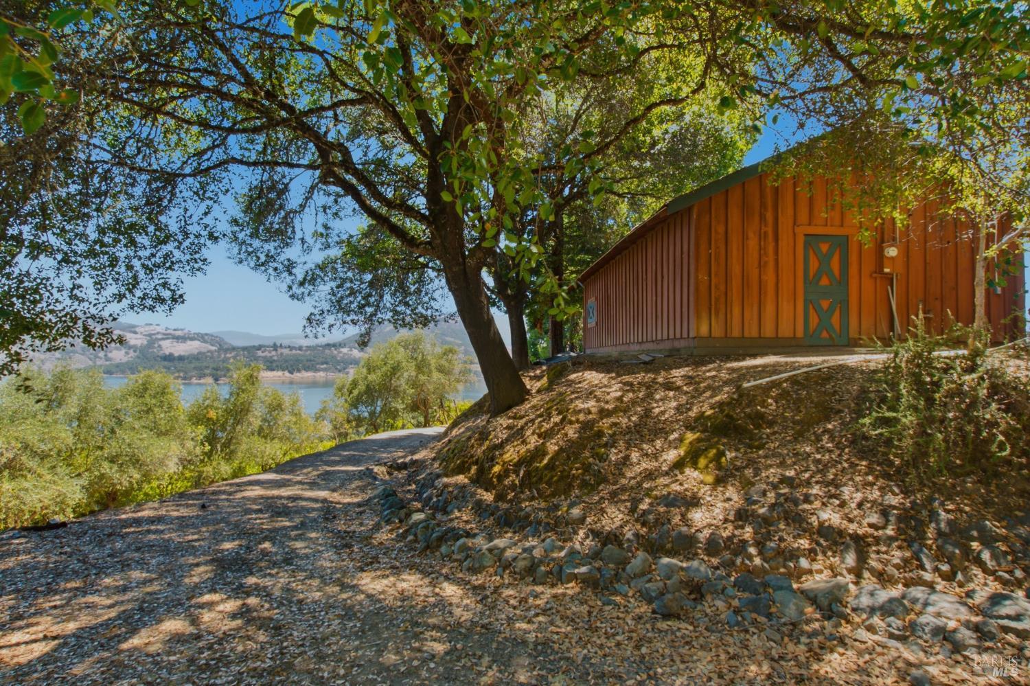 5301 Lake Ridge Drive Ukiah CA 95482