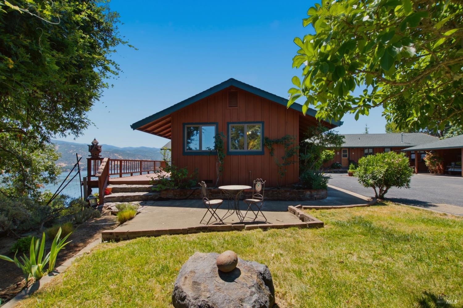 5301 Lake Ridge Drive Ukiah CA 95482