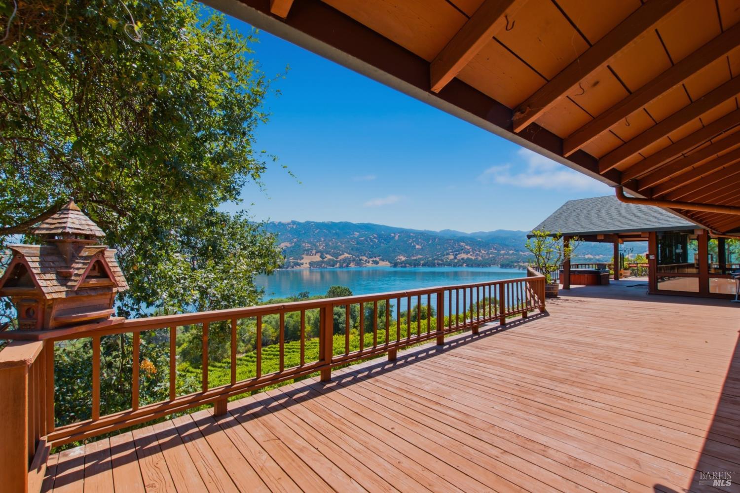 5301 Lake Ridge Drive Ukiah CA 95482