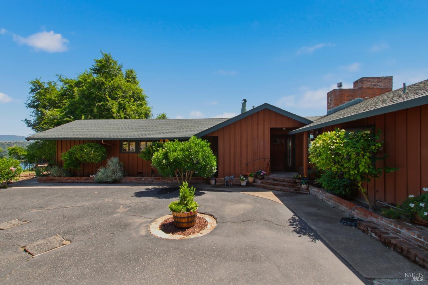 5301 Lake Ridge Drive Ukiah CA 95482