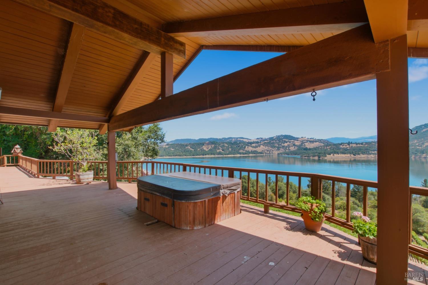 5301 Lake Ridge Drive Ukiah CA 95482
