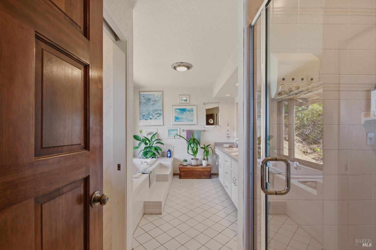 5301 Lake Ridge Drive Ukiah CA 95482