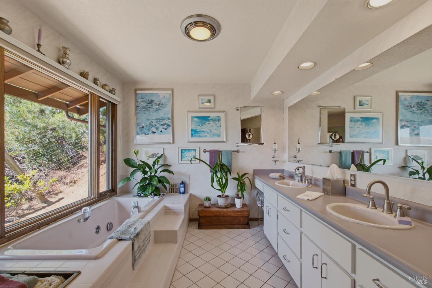 5301 Lake Ridge Drive Ukiah CA 95482