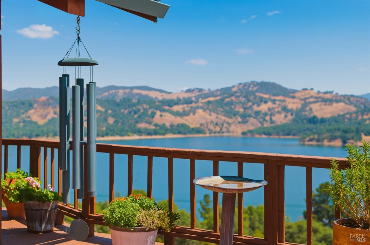 5301 Lake Ridge Drive Ukiah CA 95482