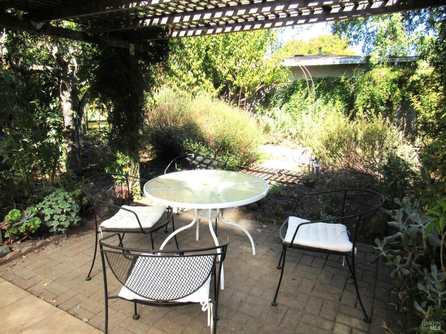 3375 Sonoma Avenue Santa Rosa CA 95405
