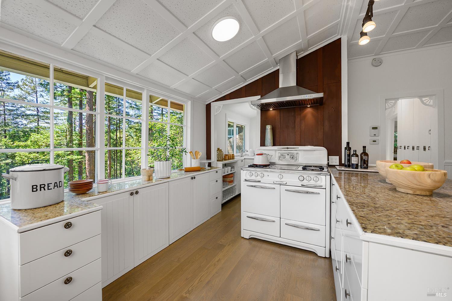 17385 Summit Avenue Guerneville CA 95446