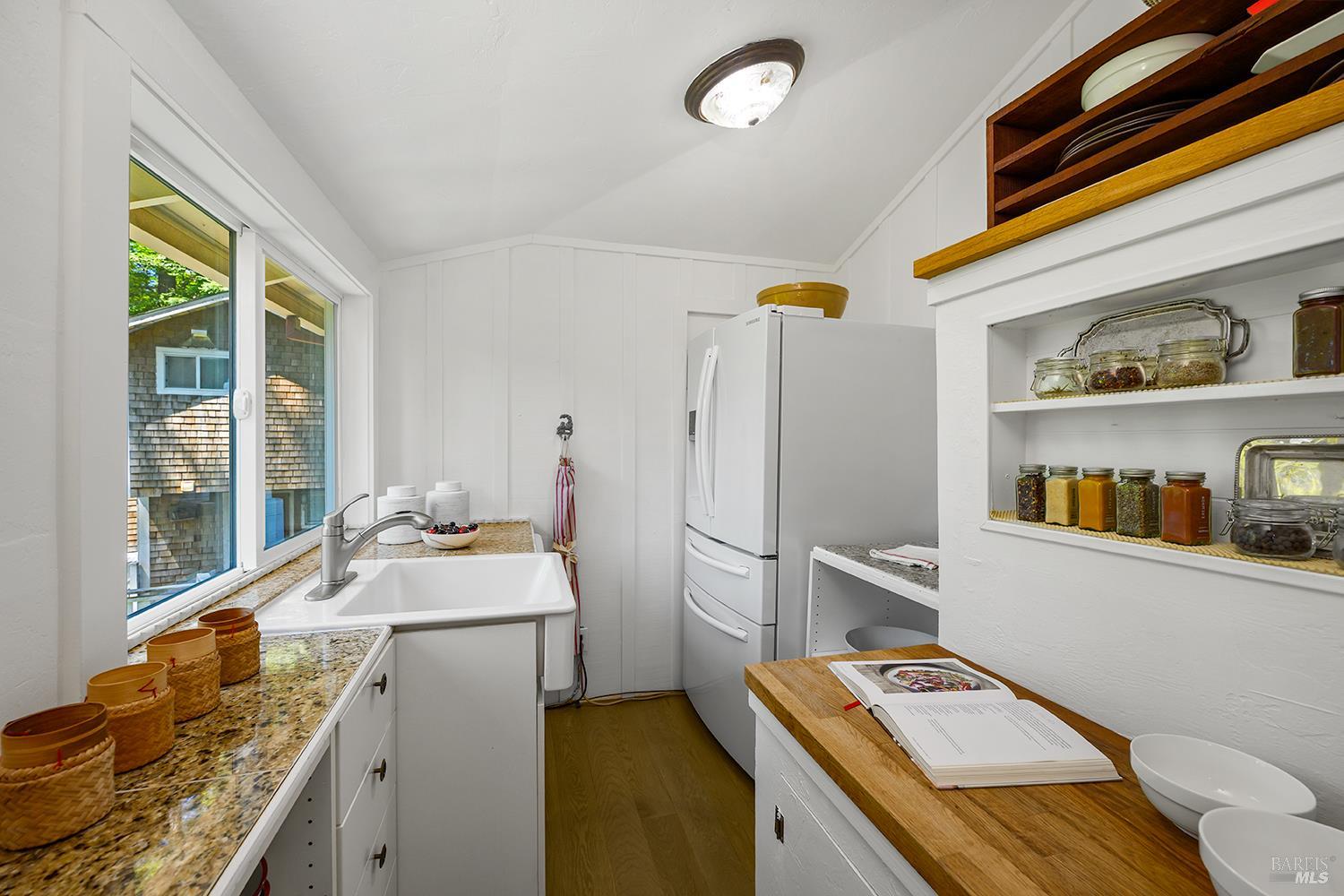 17385 Summit Avenue Guerneville CA 95446