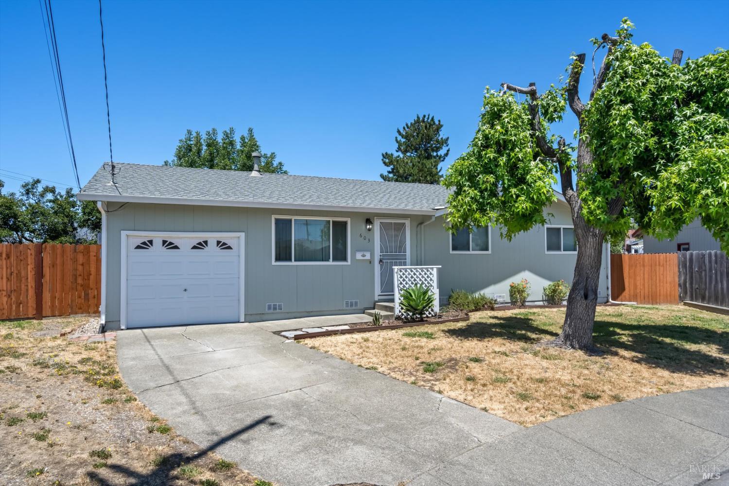 603 Rosina Court Petaluma CA 94954