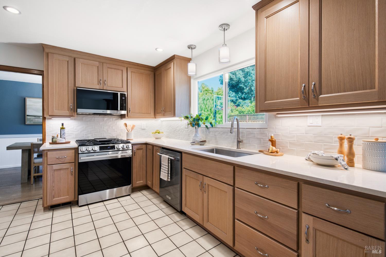 1634 Center Road Novato CA 94947