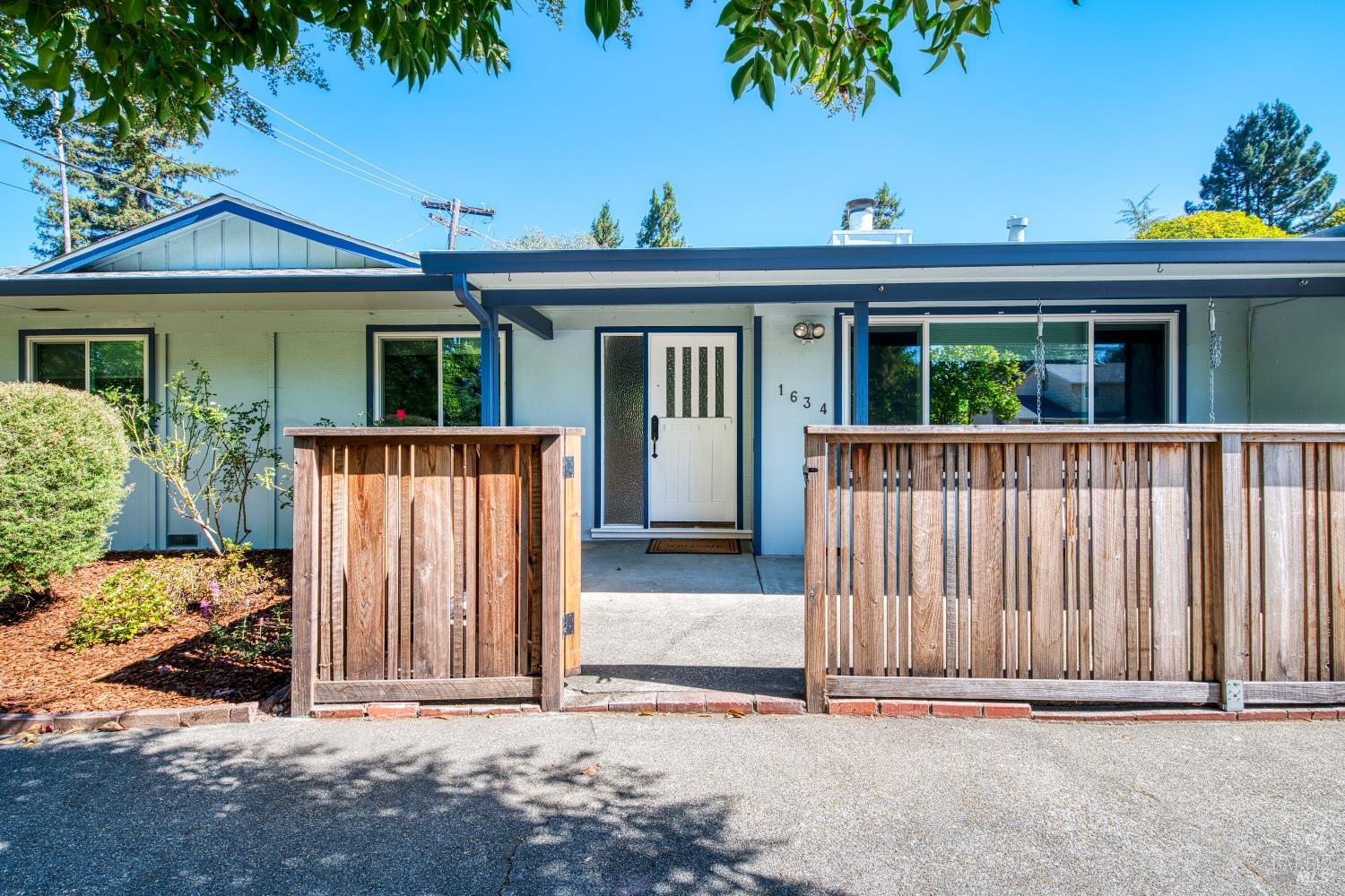 1634 Center Road Novato CA 94947