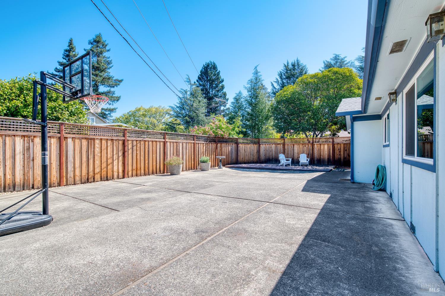 1634 Center Road Novato CA 94947