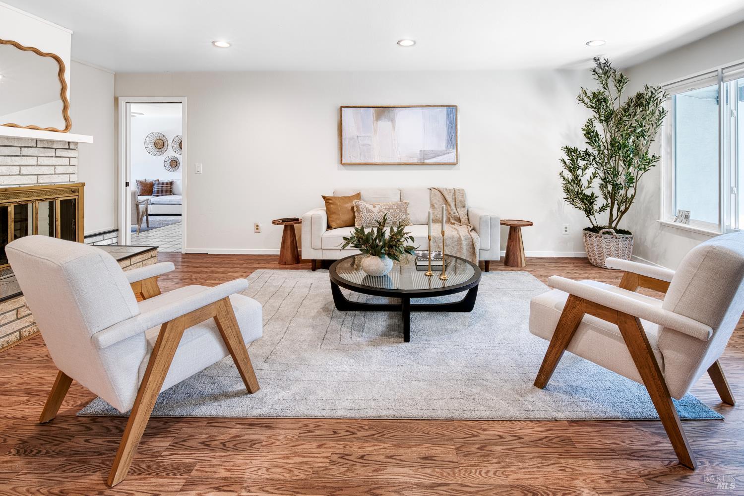 1634 Center Road Novato CA 94947