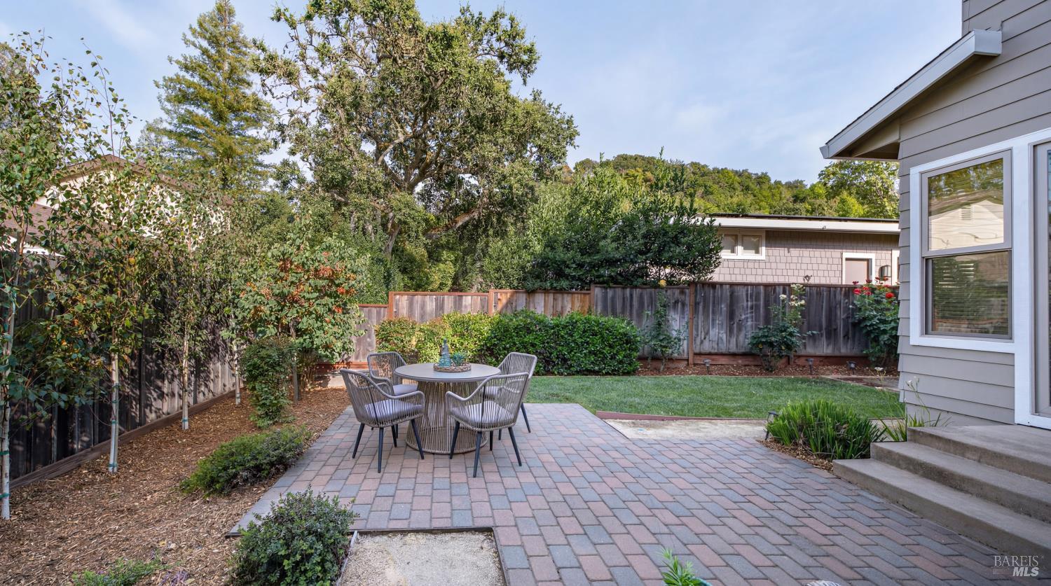 106 Waterford Terrace San Rafael CA 94903
