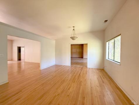 32757 Highway 128 Highway Cloverdale CA 95425