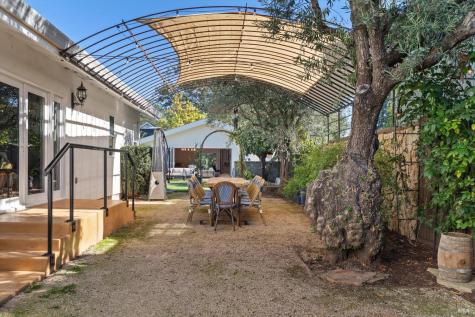 620 Brown Street Healdsburg CA 95448