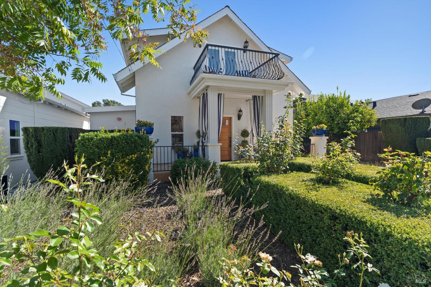 620 Brown Street Healdsburg CA 95448