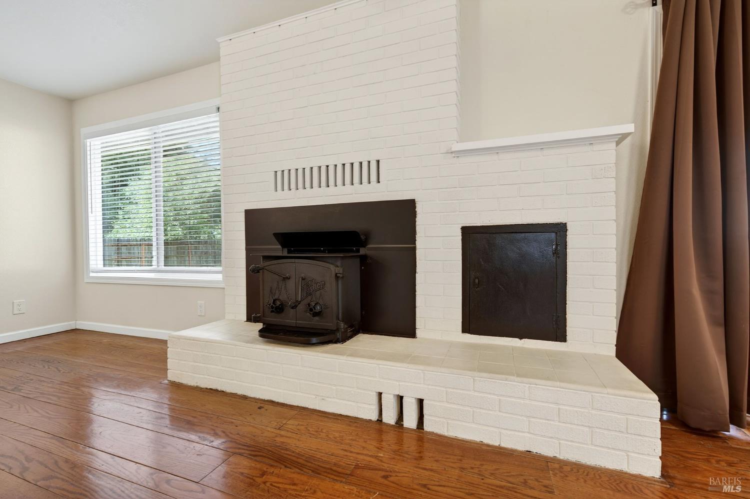 1580 Glenwood Drive Ukiah CA 95482
