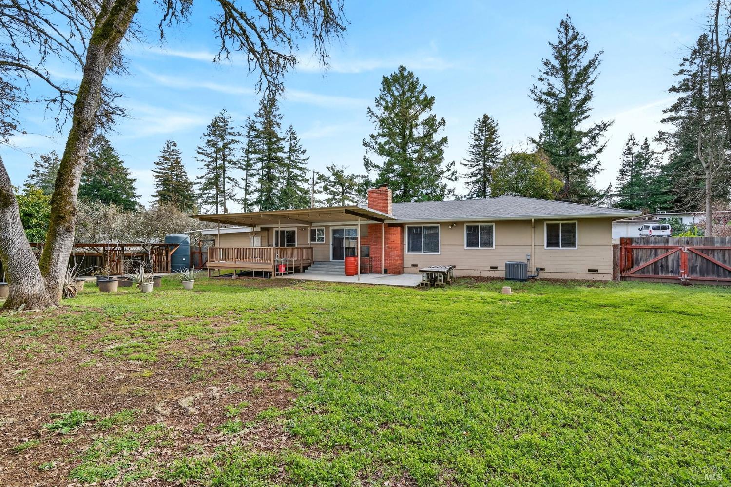 1580 Glenwood Drive Ukiah CA 95482