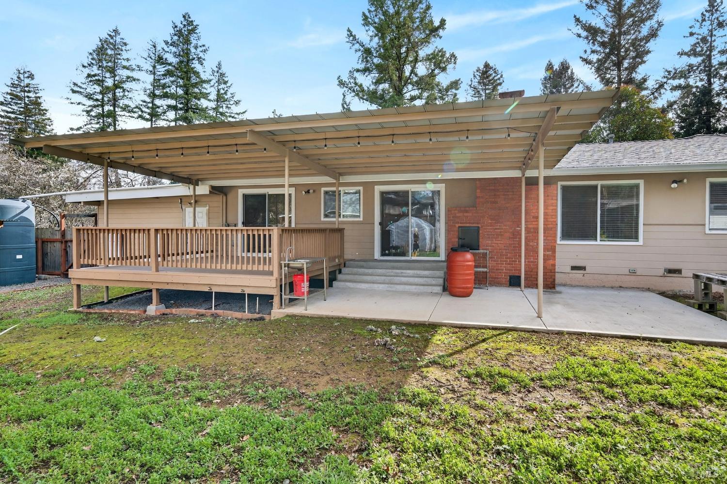 1580 Glenwood Drive Ukiah CA 95482