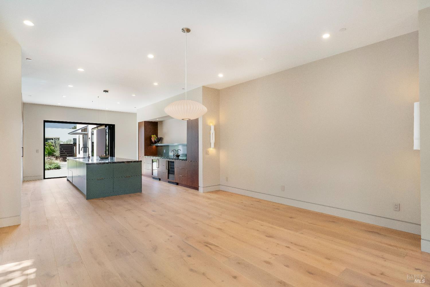 983 Grove Street Healdsburg CA 95448
