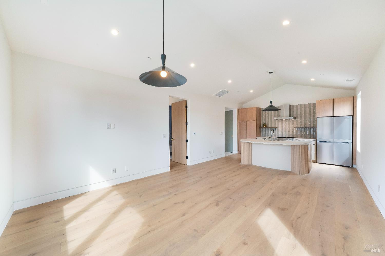983 Grove Street Healdsburg CA 95448