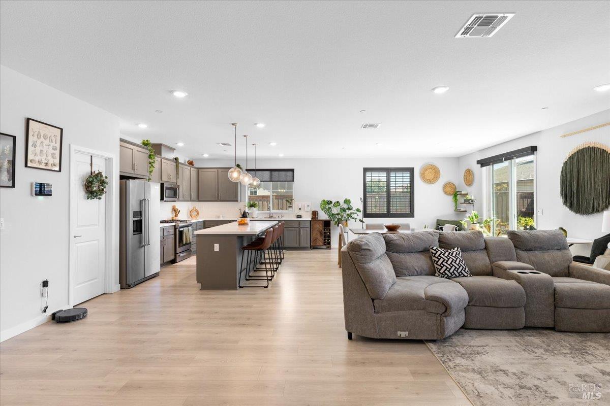 625 Wildflower Lane Dixon CA 95620