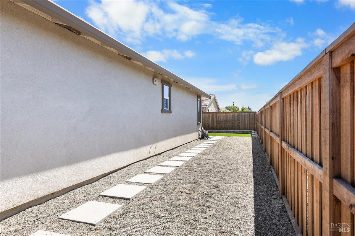 625 Wildflower Lane Dixon CA 95620