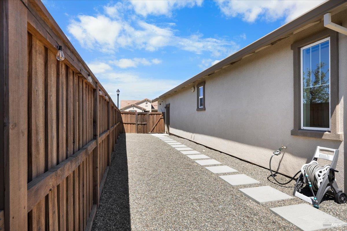625 Wildflower Lane Dixon CA 95620
