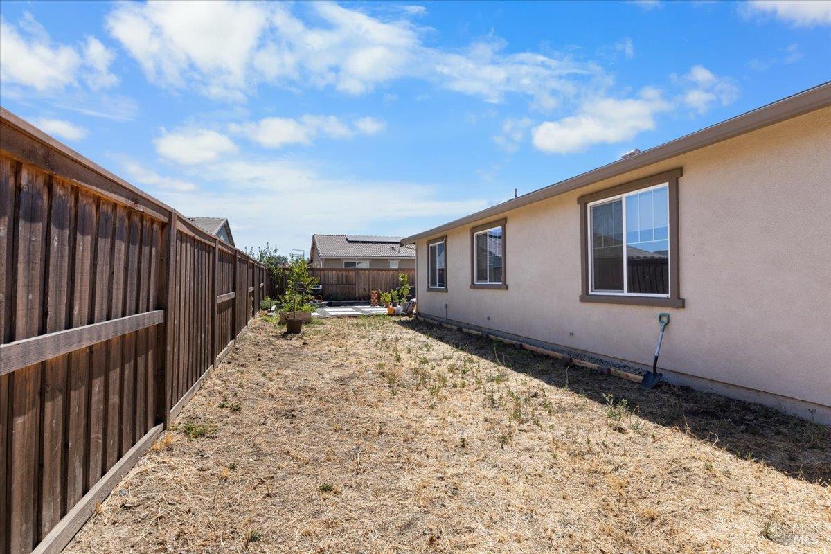 625 Wildflower Lane Dixon CA 95620