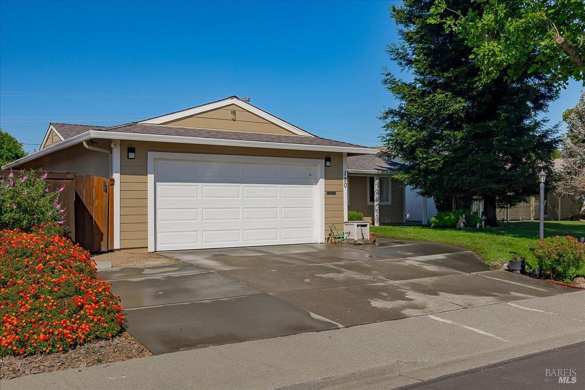 190 Olympic Circle Vacaville CA 95687