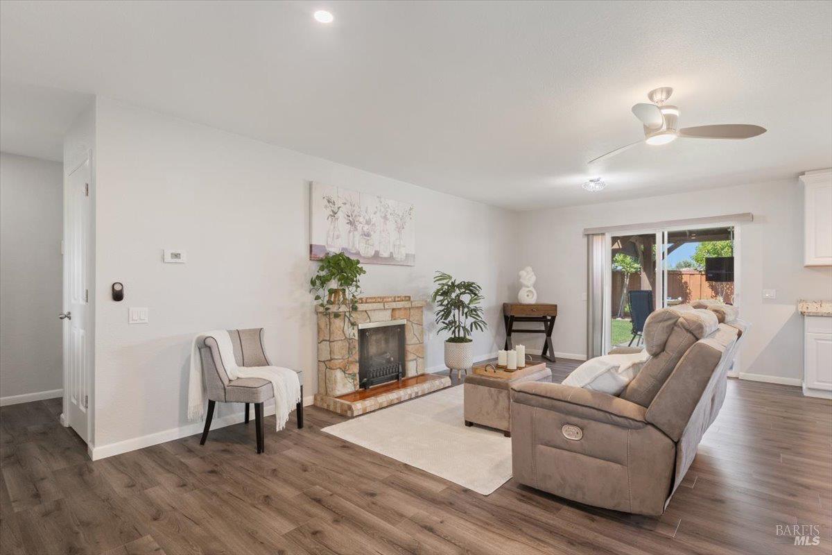 190 Olympic Circle Vacaville CA 95687