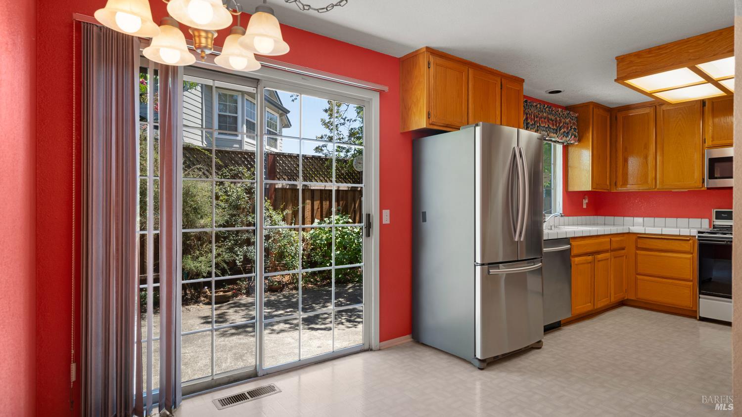 950 Wright Street Santa Rosa CA 95404