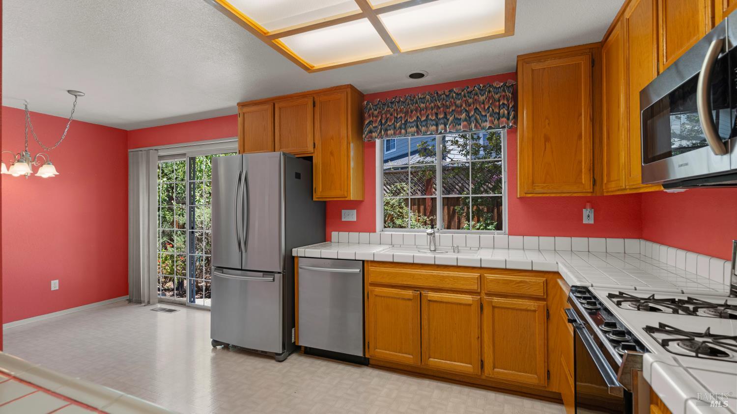 950 Wright Street Santa Rosa CA 95404