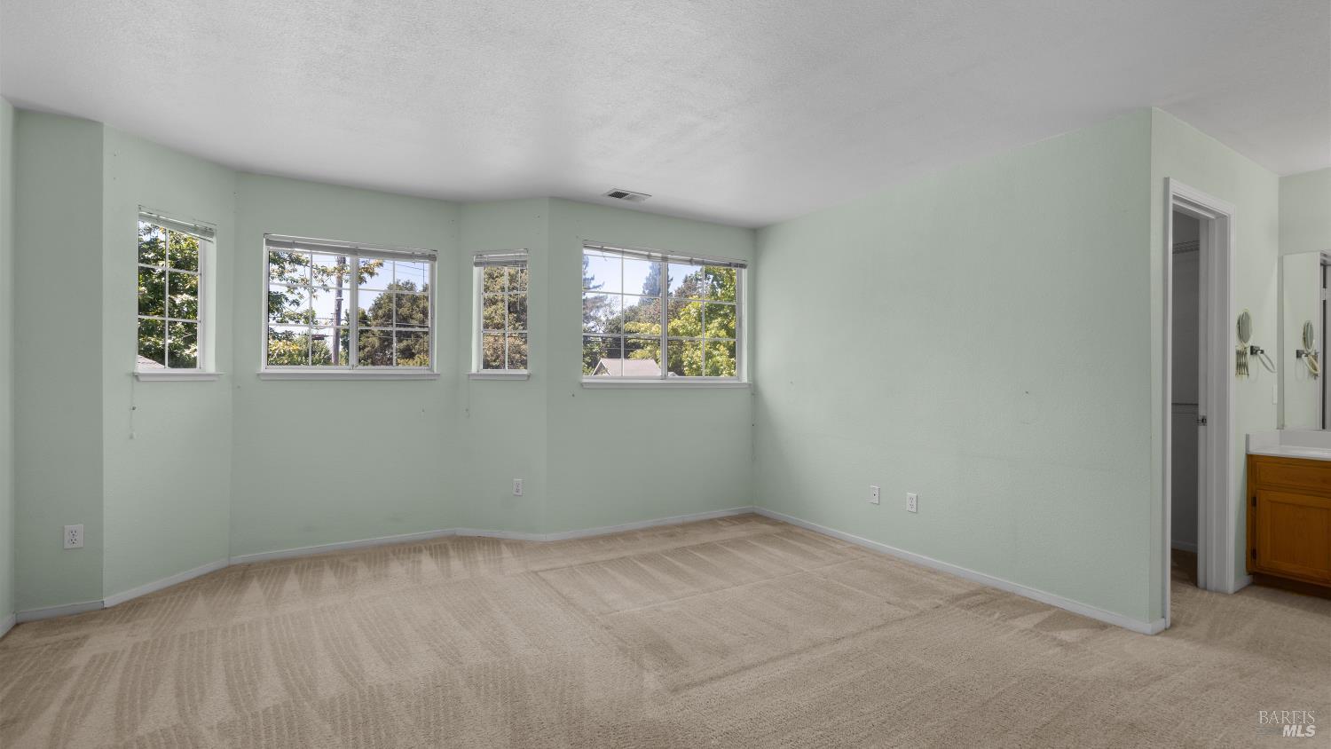950 Wright Street Santa Rosa CA 95404