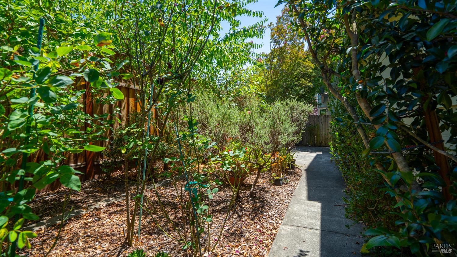 950 Wright Street Santa Rosa CA 95404