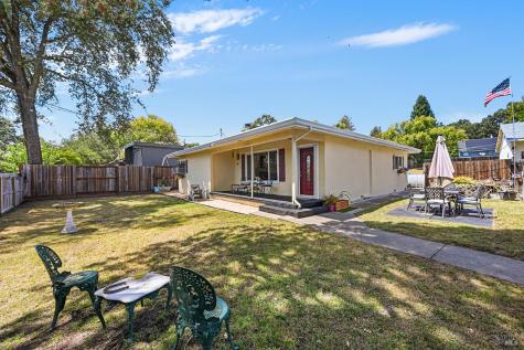 6450 Packing House Road Forestville CA 95436