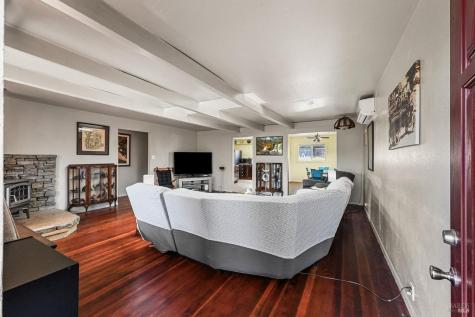 6450 Packing House Road Forestville CA 95436