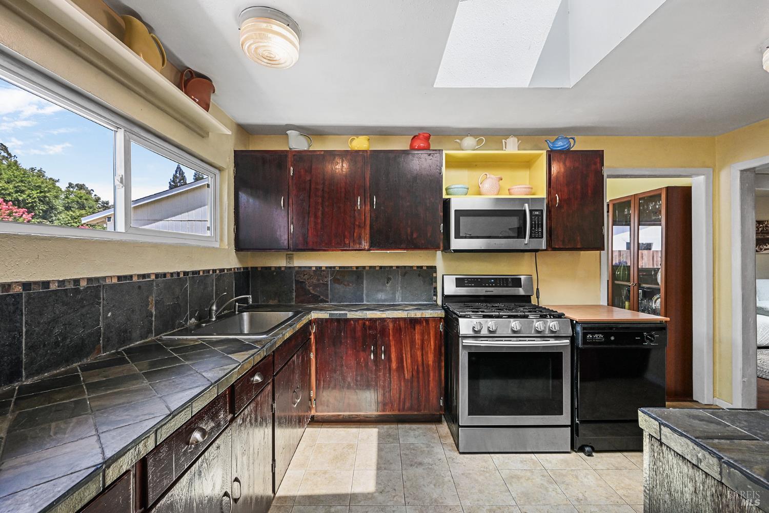 6450 Packing House Road Forestville CA 95436