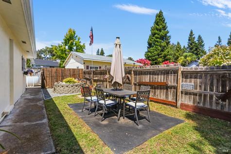 6450 Packing House Road Forestville CA 95436