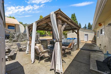 6450 Packing House Road Forestville CA 95436