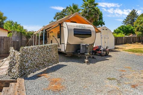 6450 Packing House Road Forestville CA 95436